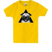 Детская футболка с черно белым мопсом в треугольнике