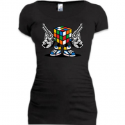 Подовжена футболка з кубиком Рубика і пістолетами