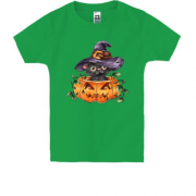 Детская футболка с чёрным котёнком в шляпе колдуна