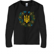 Детская футболка с длинным рукавом герб Украины в цветочном венк