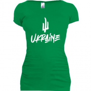 Подовжена футболка зі стилізованим принтом Ukraine