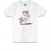 Дитяча футболка з міфічним єдинорогом