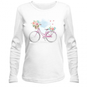 Жіночий лонгслів з рожевим велосипедом та квітами