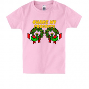 Детская футболка с новогодними венками shake my presents