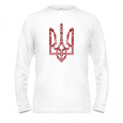 Лонгслив с гербом в украинских орнаментах