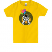 Детская футболка с космонавтом на месяце