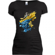 Подовжена футболка з дівчиною в жовто-синій сукні (арт)