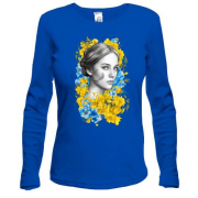 Жіночий лонгслів Дівчина у жовто-синіх квітах