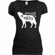 Женская удлиненная футболка beware of wolves