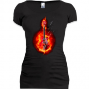 Женская удлиненная футболка с огненной гитарой