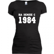 Женская удлиненная футболка На земле с 1984