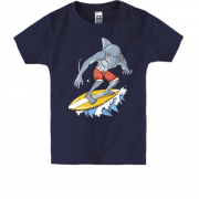 Детская футболка с акулой серфингистом