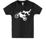 Детская футболка с мотоциклистом делающим трюк