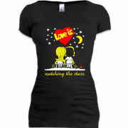 Женская удлиненная футболка Love is ... (3)