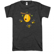 Футболка с пчелиным ульем и пчелами