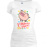 Подовжена футболка з написом "З Новим Роком" і свинкою