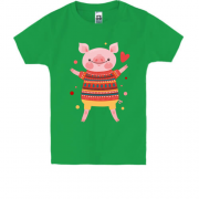 Дитяча футболка зі свинкою в новорічному светрі